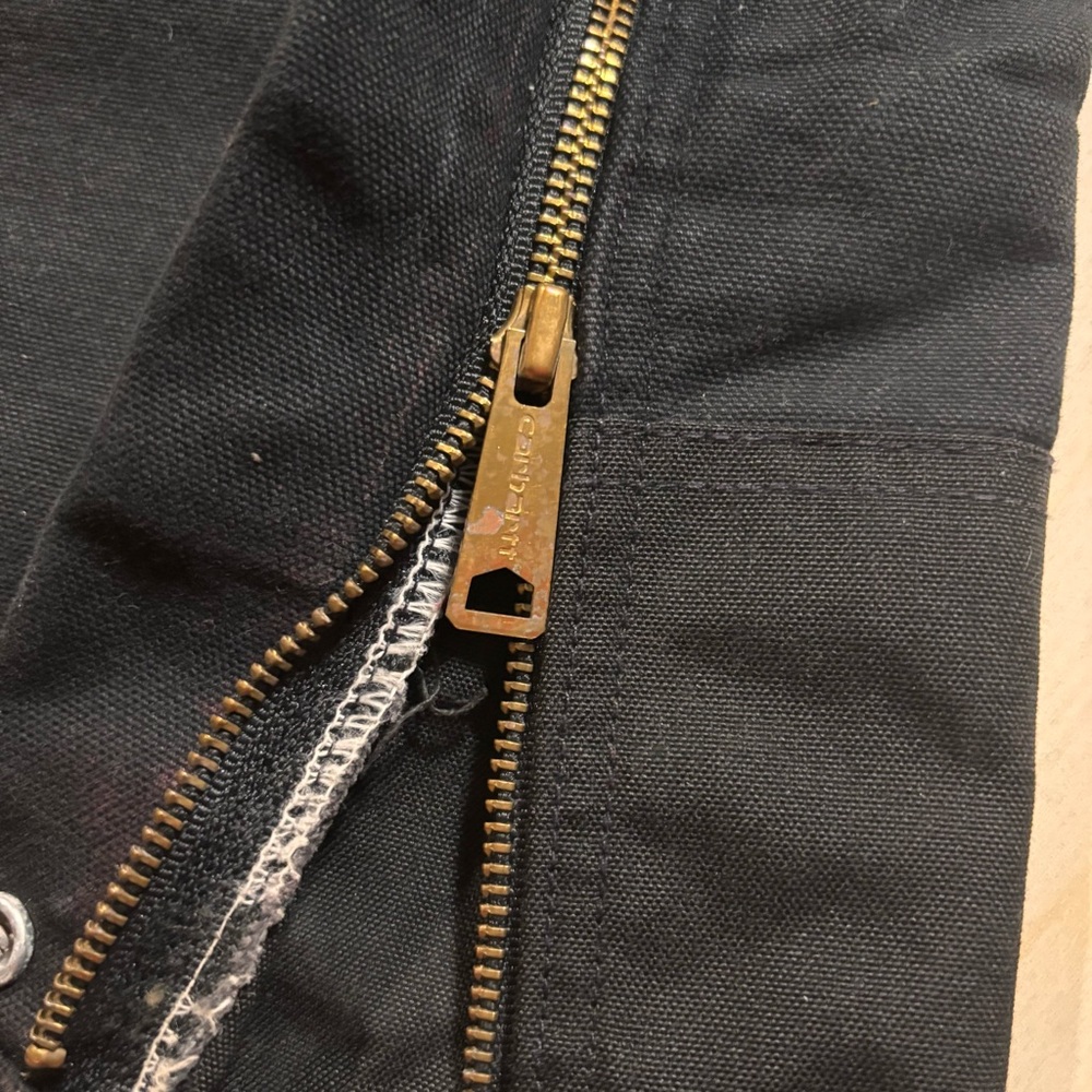 Carhartt Duck Quilt-Lined Zip-to-Thigh Bib Overalls (Style R41-BLK) 2019 40 X 30 - Picture 9 of 10